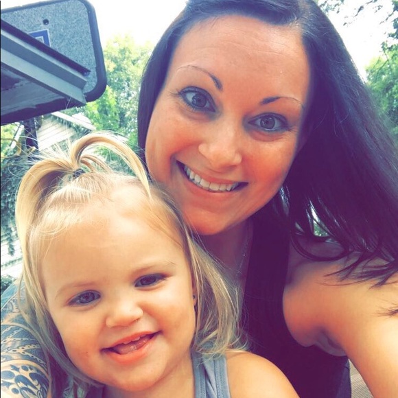 Meet your Posher, Dusti - Picture 5 of 6